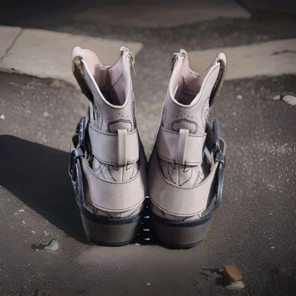 CATO WESTERN COMFORT Women's 9M Pink Faux Leather Silver Buckle Ankle Boots - Picture 5 of 7